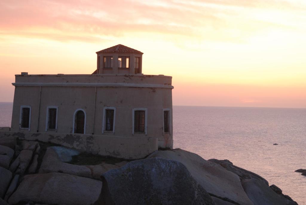 Hotel Moderno Santa Teresa Gallura Exterior photo